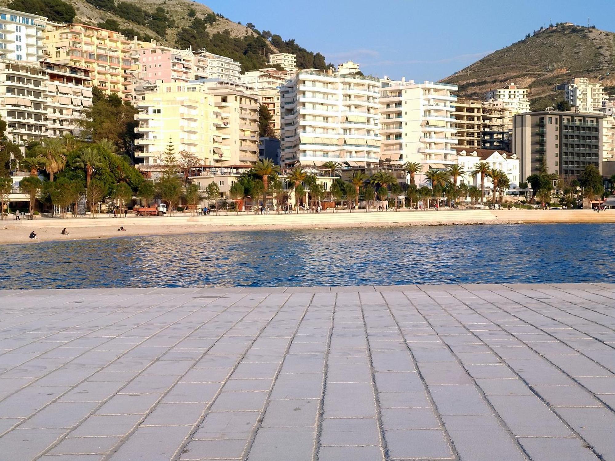 Amazing Sea City View Apartment Sarande Exterior photo